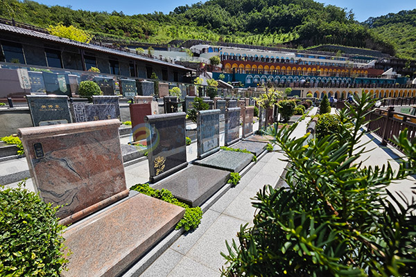 沈阳墓地墓碑材质选择，传统与现代材料的优缺点！